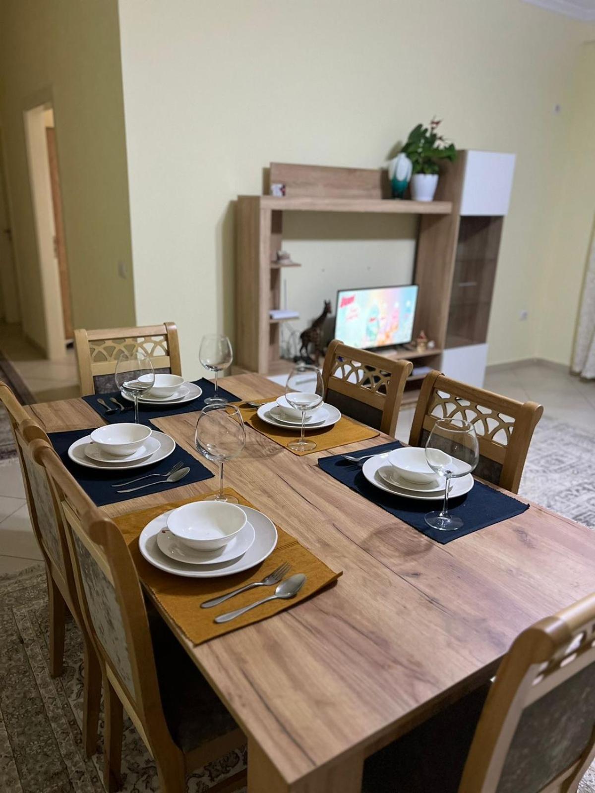 New Baazar Terrace Apartment Tiran Dış mekan fotoğraf