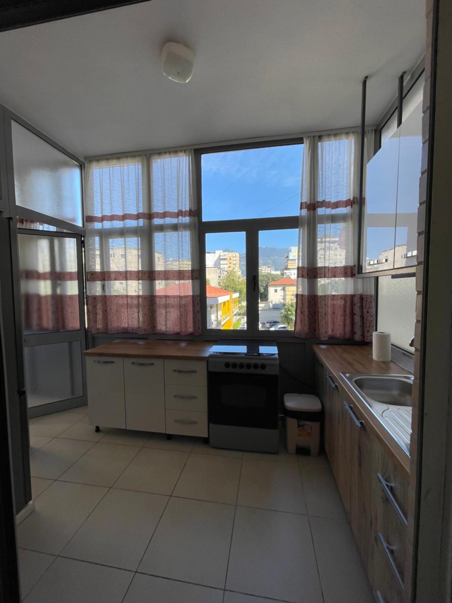 New Baazar Terrace Apartment Tiran Dış mekan fotoğraf